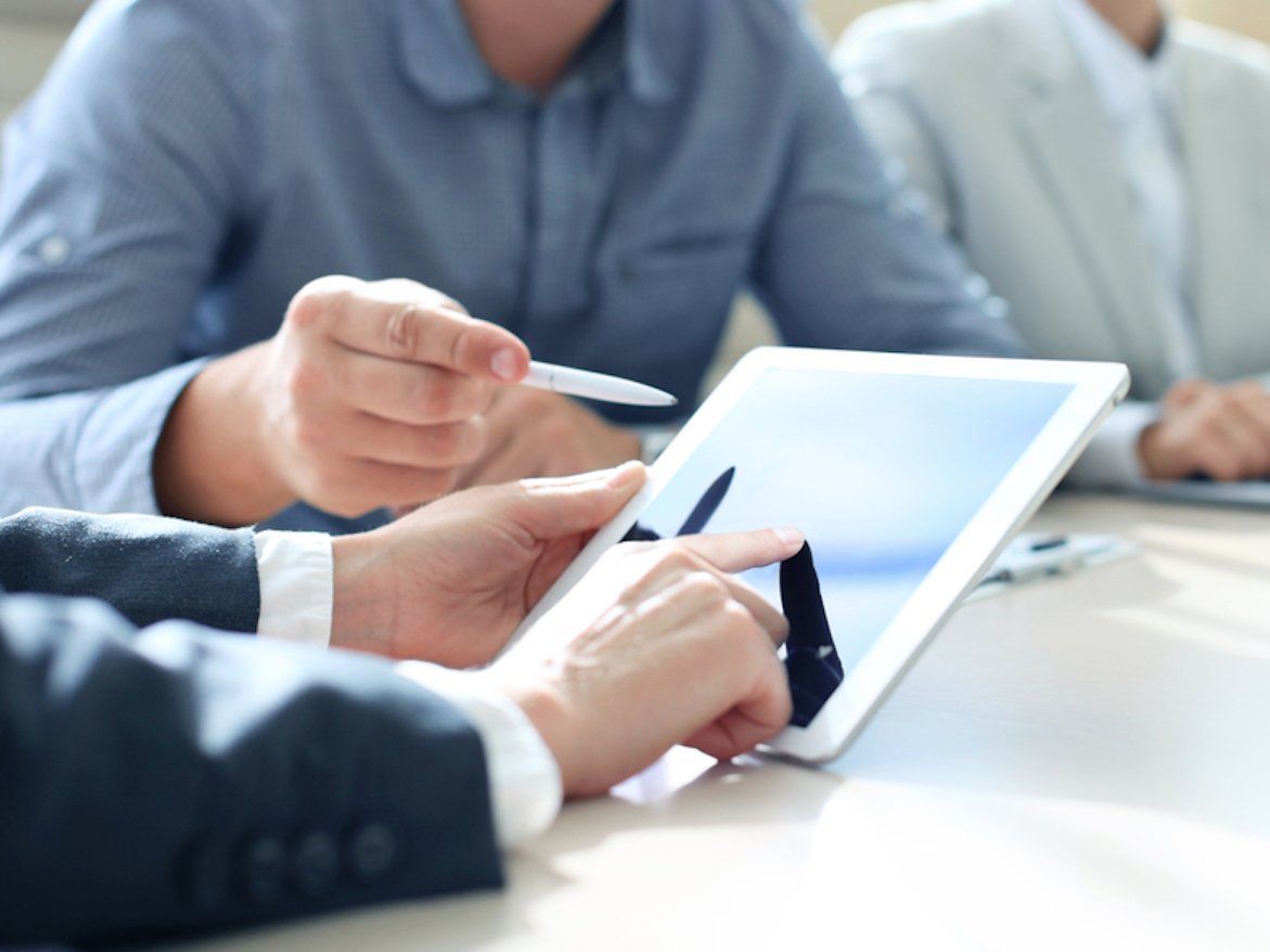 到底企业网站做了是给谁看的呢？